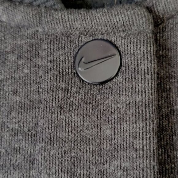 Nike Running Jacket Women Size S Black and Gray Snap Front Zip Pockets Thumbhole - Picture 7 of 14